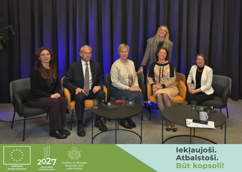 Pasākuma dalīvnieku kopīgais foto