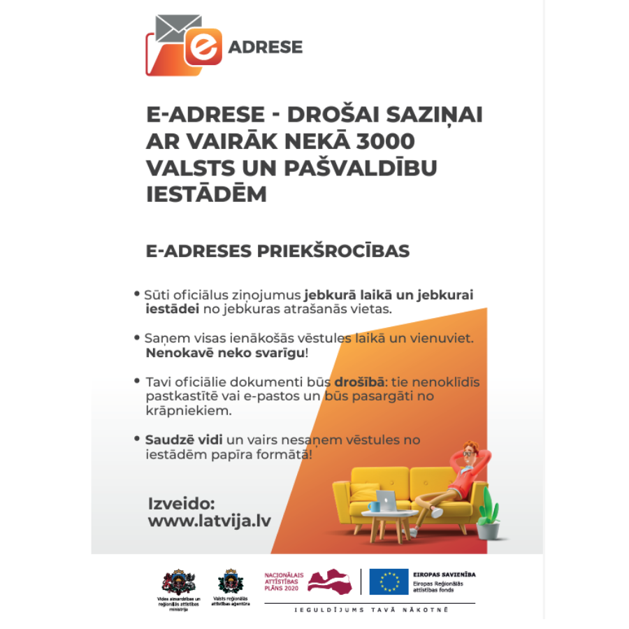 dīvāns dzeltens, sēž cilvēks ar rokām aiz galvas, atpūšas, kaktuss pie dīvāna, galdiņš uz kura stāv dators, e-adreses simbols, informācija